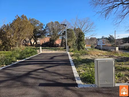 vente terrain 501 m² à pélissanne (13330)  282 000 €