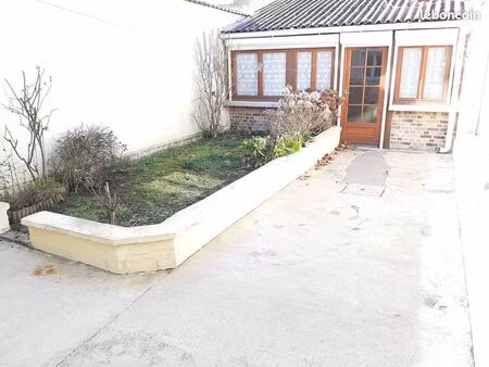 amiens sud amiénoise t4 de 83m2 avec cour et garage