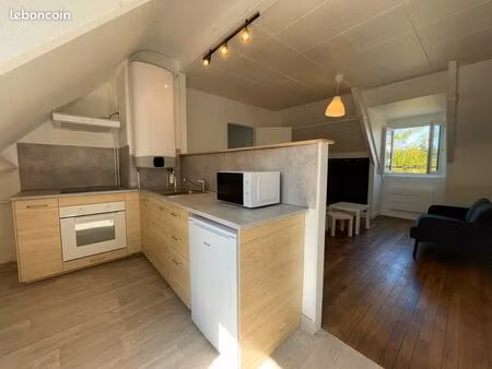 f2 entièrement rénové sans vis à vis