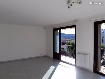 loue f3 lumineux et spacieux