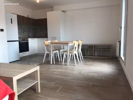 bel appartement deux pièces avec terrasse exposé sud dans immeuble de standing  quartier p