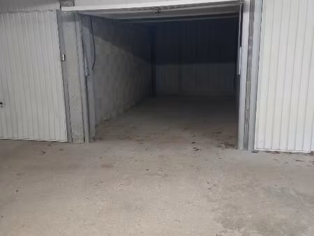 location garage craponne