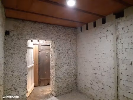 grande cave à louer 9m2