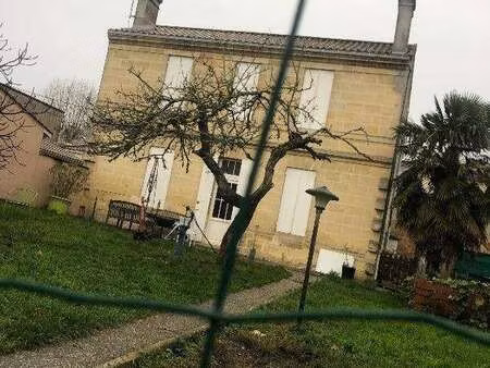 location maison à pauillac (33250) : à louer / 185m² pauillac