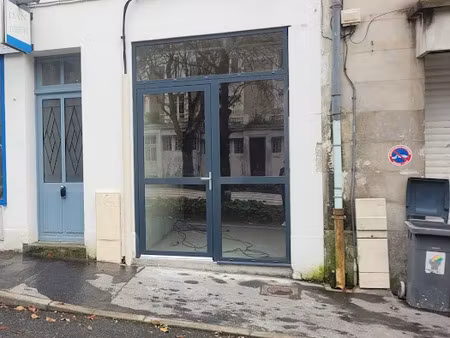 vente locaux professionnels 81 m² à tours (37000)  77 000 €