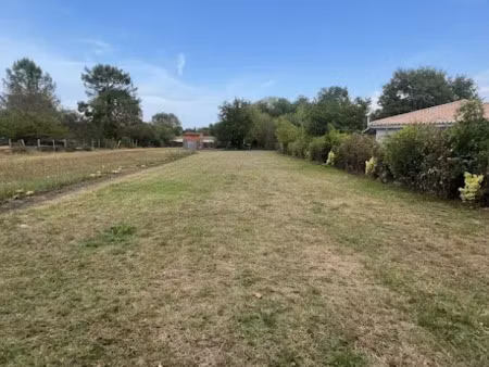 vente locaux professionnels 2505 m² à le taillan-médoc (33320)  315 789 €