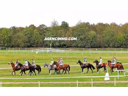 vente locaux professionnels 30000 m² à royan (17200)  580 000 €