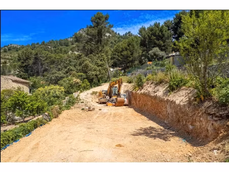 vente terrain 1300 m² à aubagne (13400)  395 000 €