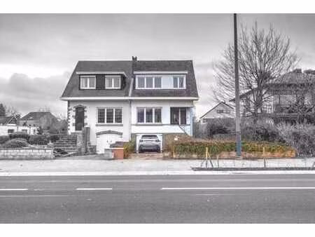 maison a renover 2ch + bureau avec garage  parking  jardin