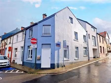 charmante maison de coin 3ch !