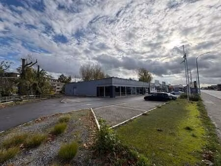 espace commercial bien situé à borsbeek.