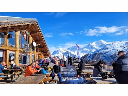 vente locaux professionnels à la plagne (73210)  464 000 €