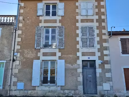 vente immeuble 0 pièces 120 m² à montmorillon (86500)  66 900 €