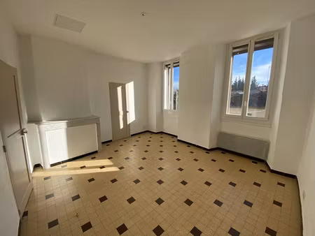 location appartement 2 pièces 37.65 m² à brignoles (83170)  550 €