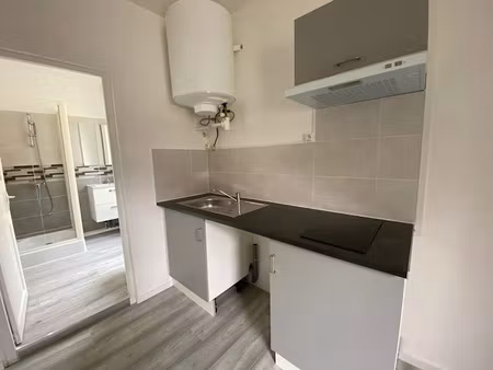 location appartement 1 pièce 19 m² à blois (41000)  390 €