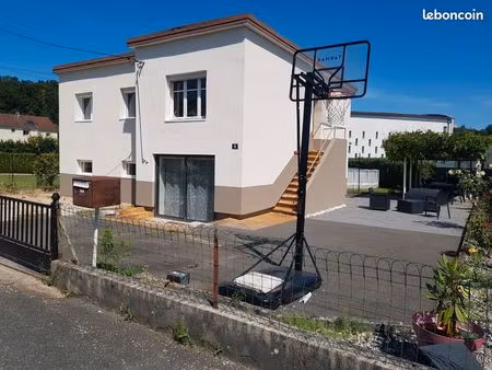 maison=> 121m2 => 7.34 ares