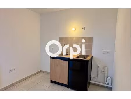location appartement  31.77 m² t-0 à élancourt  780 €