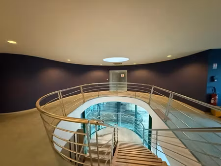 bureaux à louer – emplacement stratégique à forte visibilité – chalon-sur-saône