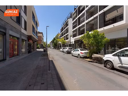 local commercial récent - emplacement n°1- prêt à l'emploi