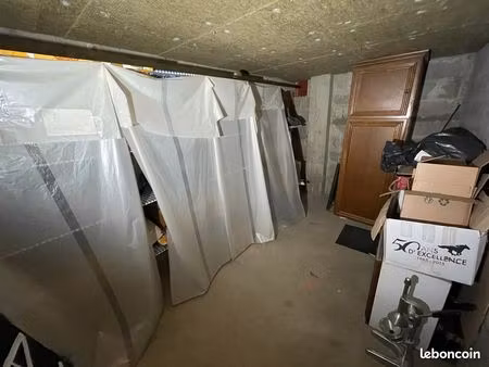 cave en ville à vendre