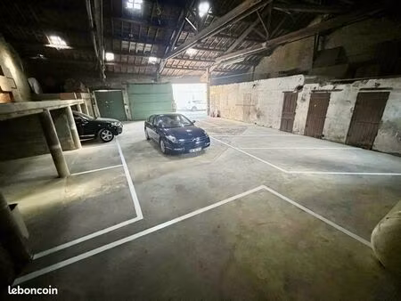 garage 300m2 10places de parking centre ville