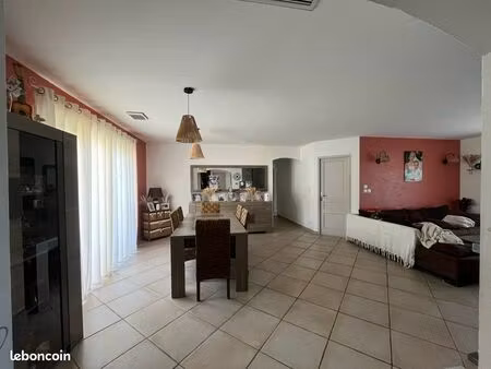 maison familial dans lotissement