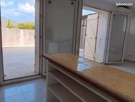 t5 + terrasse cuges les pins