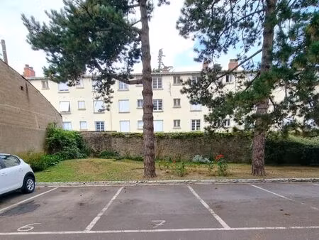 place de parking - rond point de paris