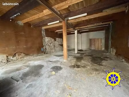 parking/box 90 m² port-la-nouvelle