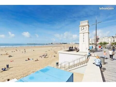 studio hyper centre latéral mer