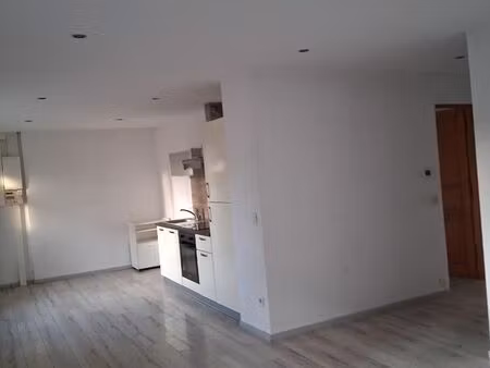 appartement f2 (refait à neuf) - seloncourt