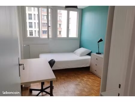 t4 entièrement équipé métro parilly