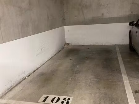 place de parking sous sol résidence sécurisée