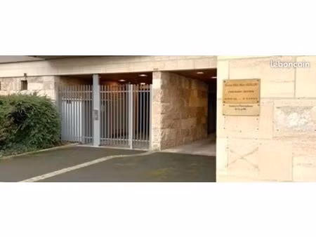 parking couvert à louer