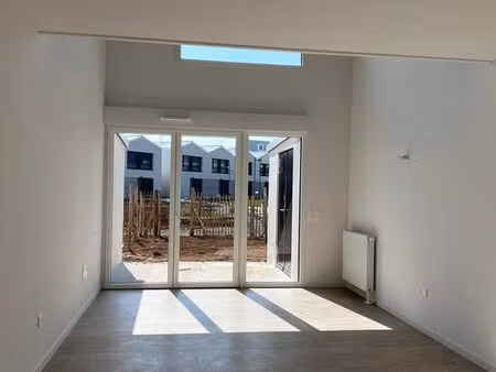 maison triplex t4 de 99m² avec jardin et parking en sous-sol