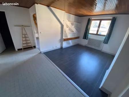 t3 lumineux - 56m² - quartier de la gare - grenier et cave