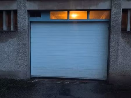 garage centre ville de mende ■disponible à partir du 1 février 2026 jusqu'à septembre 2026