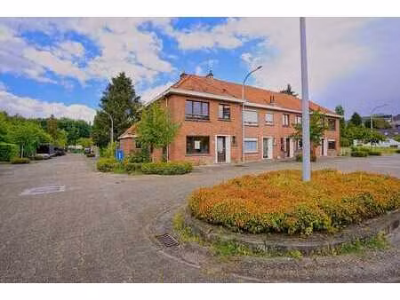 gezinswoning in rustige wijk te steendorp