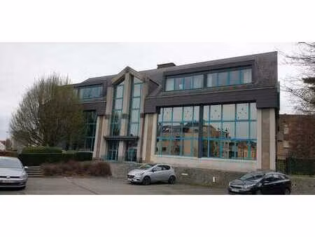 immeuble de bureaux à potentiel pour appartements