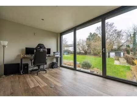 ensemble de 3 bureaux + terrasse - emplacement au calme !