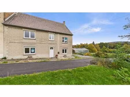 spacieuse maison en pierres