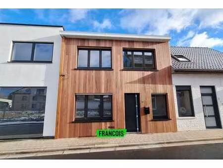maison rénovée avec 3 chambres  epc a et terrasse avec coin…