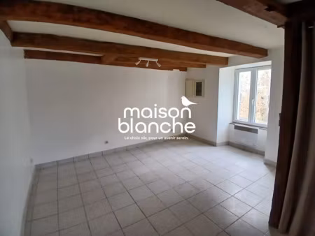 location maison 3 pièces 69.85 m² à azay-sur-thouet (79130)  557 €