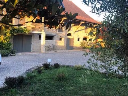 cote chalonnaise entre beaune et le clunysois   vraie et ravissante demeure bourguignonne