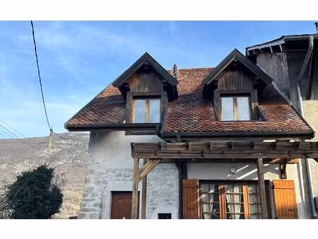 location maison  m² t-4 à clarafond-arcine  1 650 €