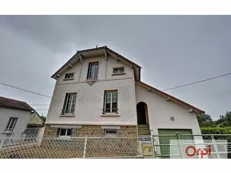 location maison  159.35 m² t-6 à domérat  905 €