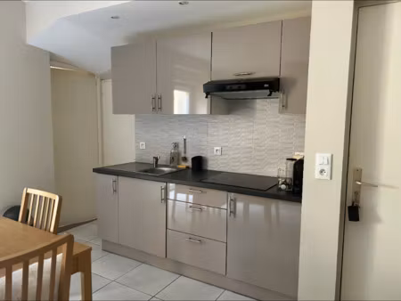 location appartement 3 pièces à guingamp (22200) : à louer 3 pièces / 52m² guingamp