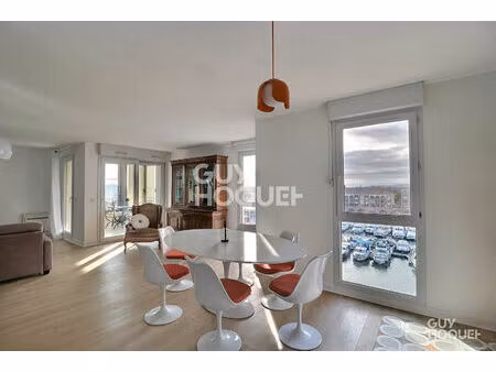 appartement meublé rénové avec vue imprenable sur le port ? port ariane  lattes