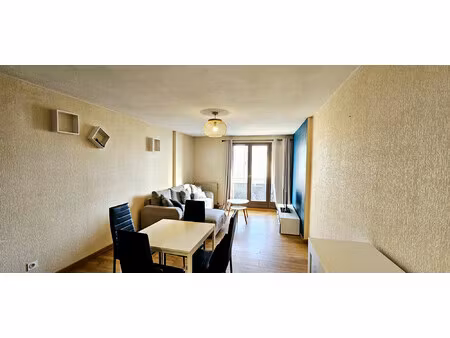 à vendre t2 loué avec balcon et cave à toulon