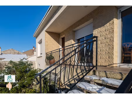 maison familiale avec sous-sol intégral en plein centre-vill